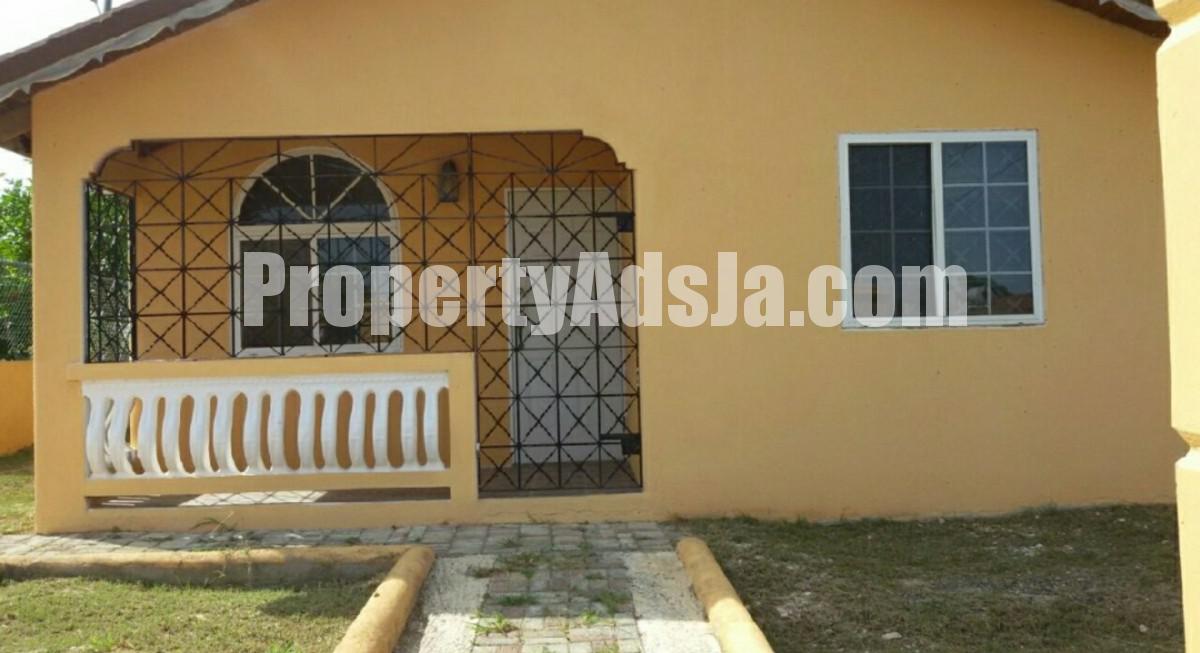 House For Sale in Rhyne Park, St. James Jamaica