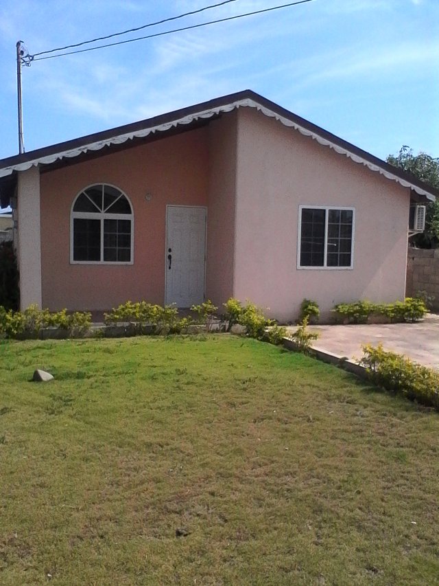 House For Rent in Phase 1, St. Catherine Jamaica