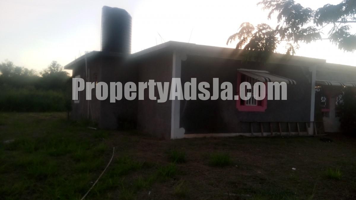 House For Sale in St Johns Heights, St. Catherine Jamaica