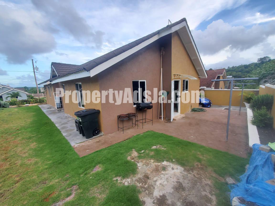 House For Sale in Great Pond Ocho Rios, St. Ann Jamaica