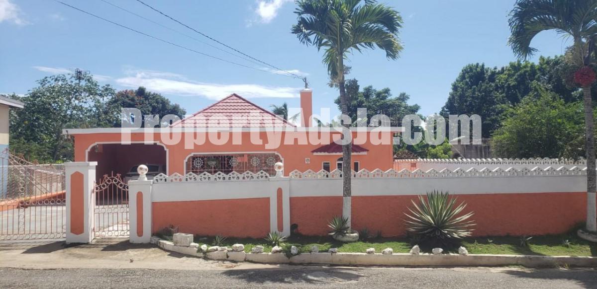 House For Sale in Guys Hill, St. Catherine Jamaica