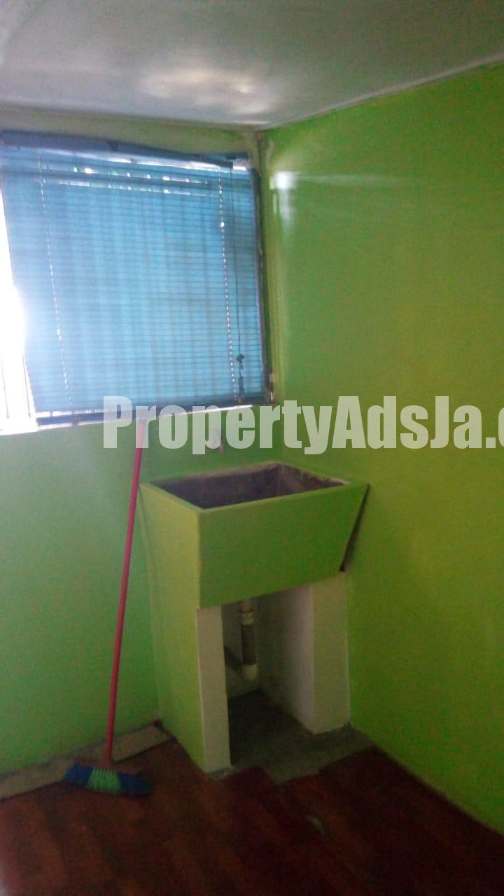 House For Rent in Meadowbrook Park Kgn 19, Kingston / St. Andrew