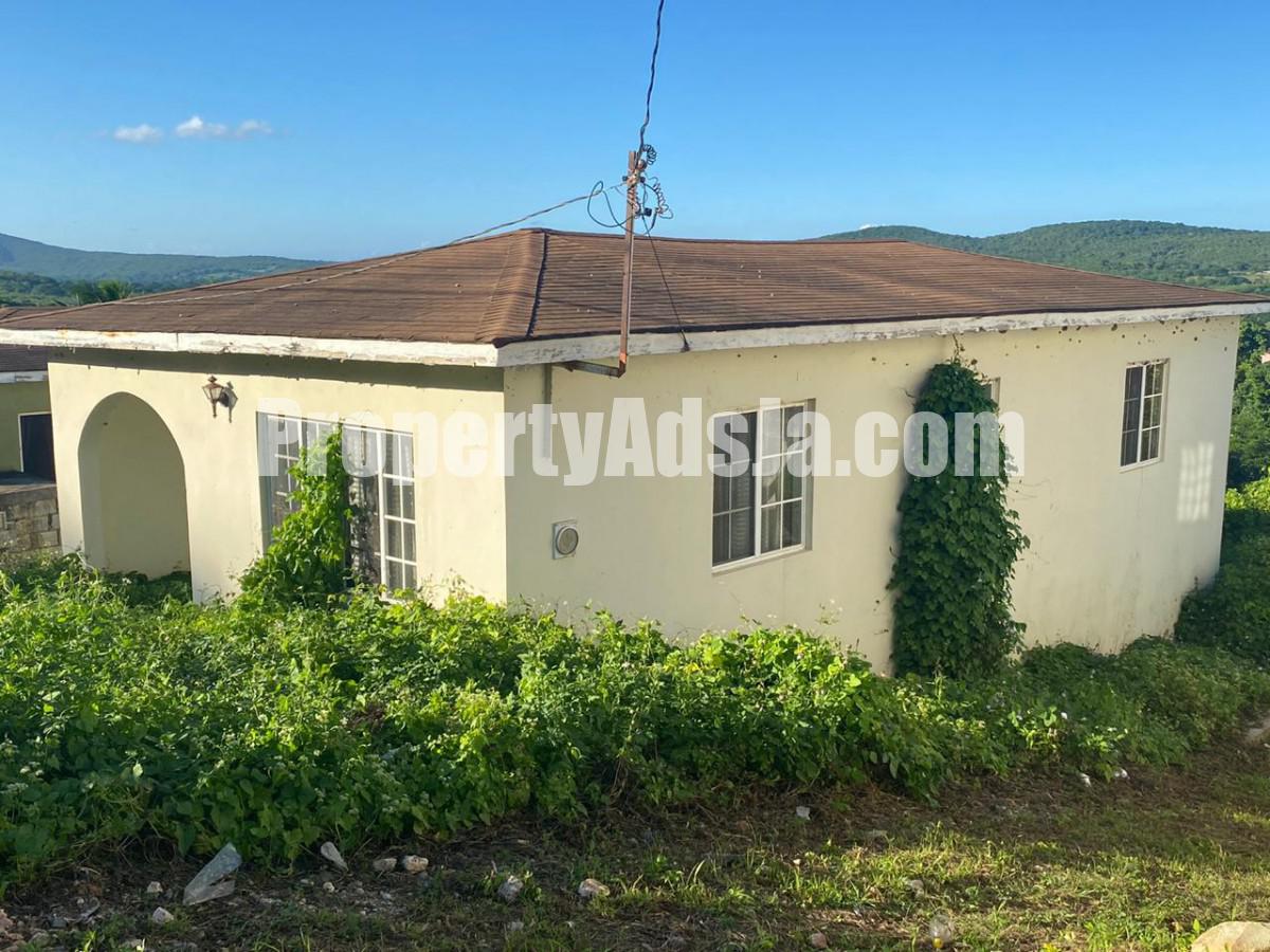 House For Sale in OUTRAMS ESTATE HAMMERSMITH, Trelawny Jamaica