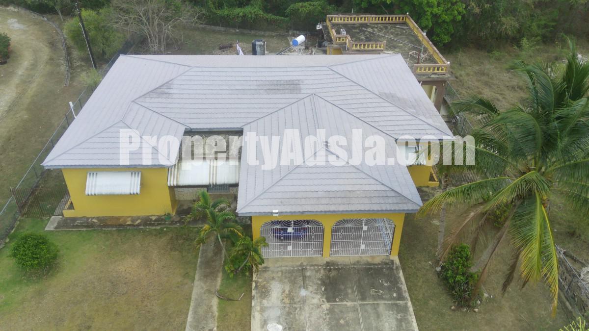 House For Sale in Black River, St. Elizabeth Jamaica