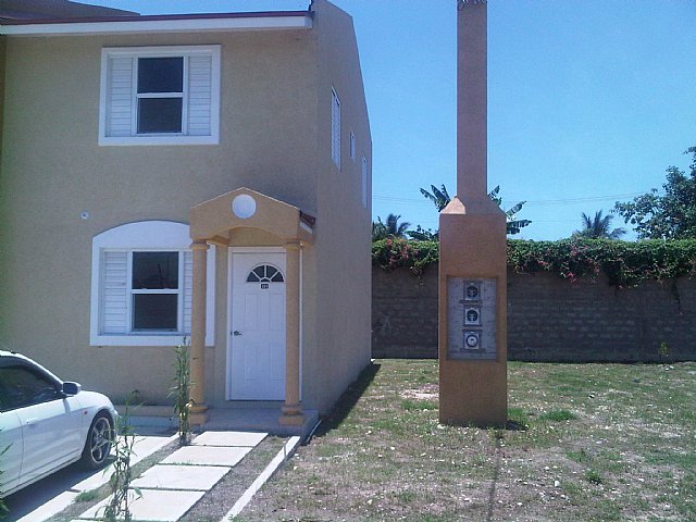 Townhouse For Rent in Union Estate, St. Catherine Jamaica