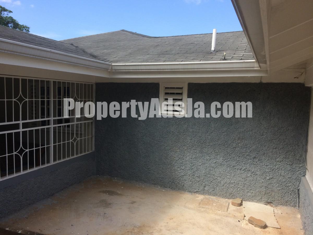 Apartment For Rent in redhills, Kingston / St. Andrew Jamaica