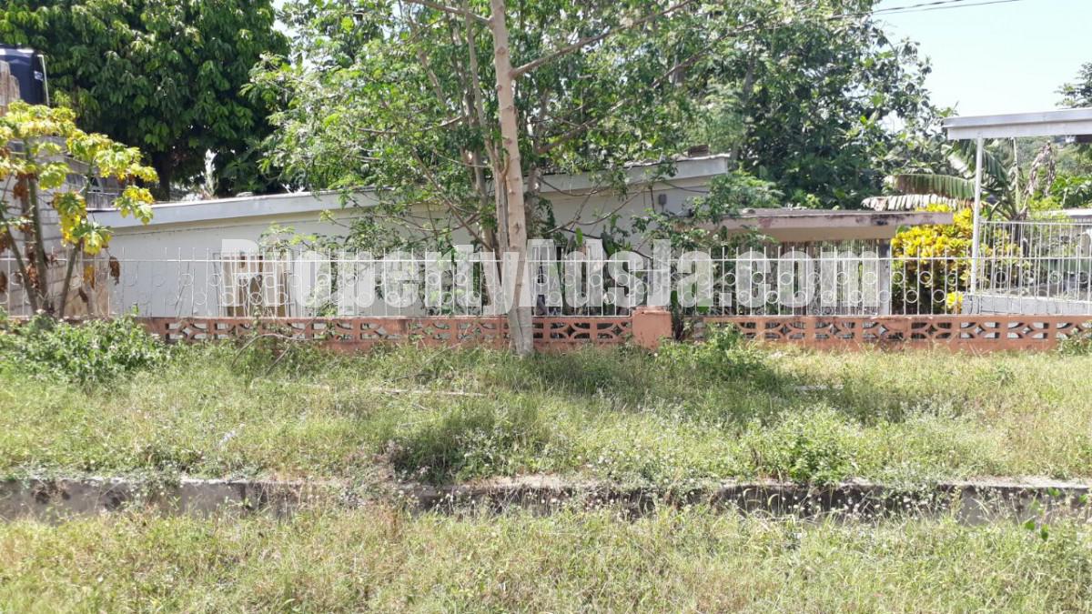 House For Sale in ROSEMOUNT, St. James Jamaica