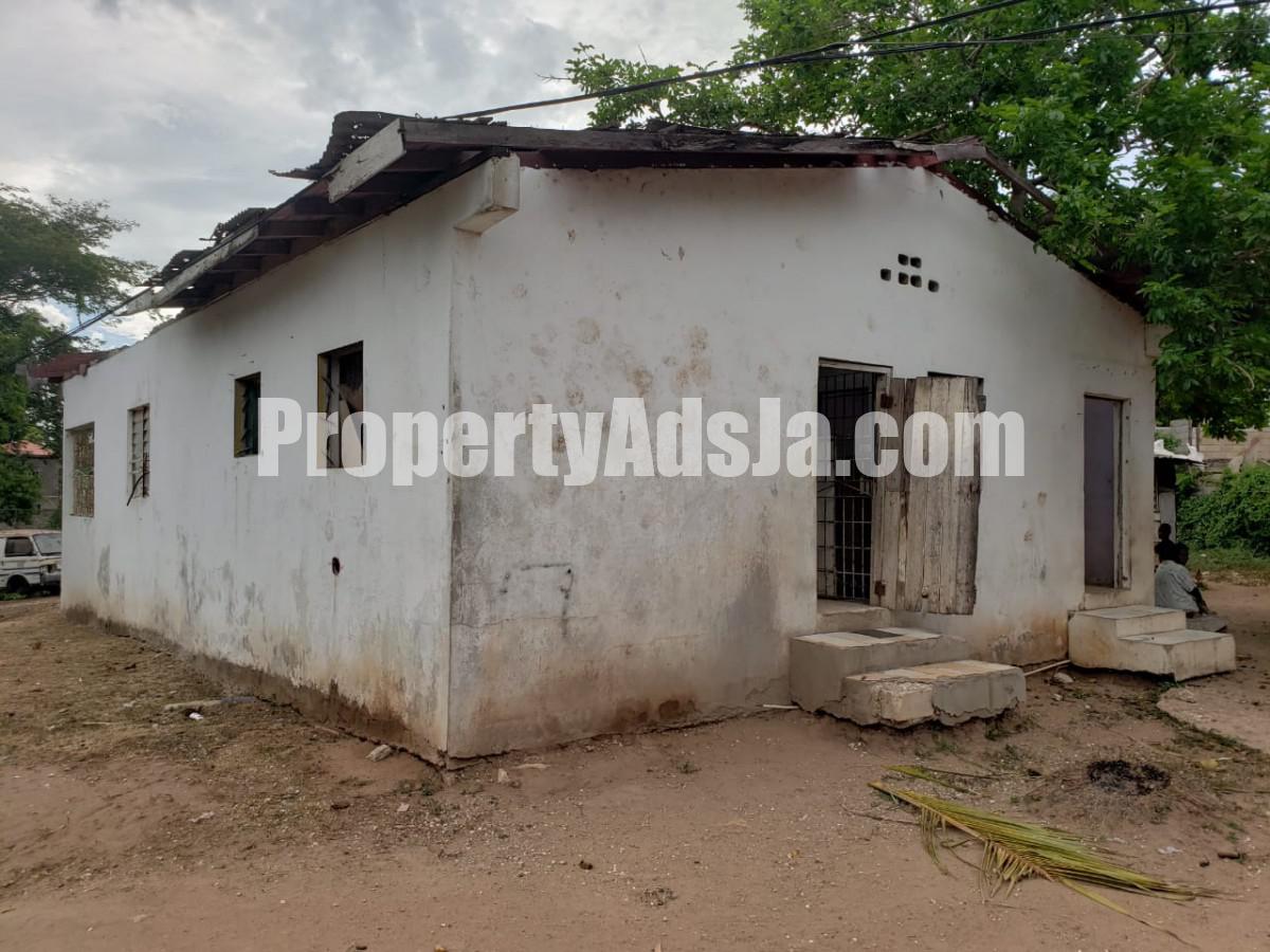 House For Sale in Lauriston, St. Catherine Jamaica