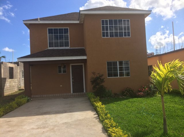 house-for-rent-in-ivy-avenue-clarendon-jamaica-propertyadsja