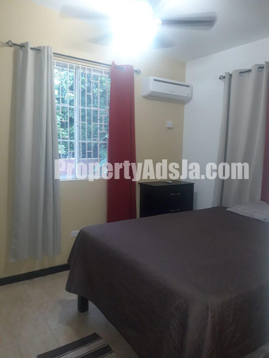 Flat For Rent in Liguanea Hope pastures, Kingston / St. Andrew Jamaica