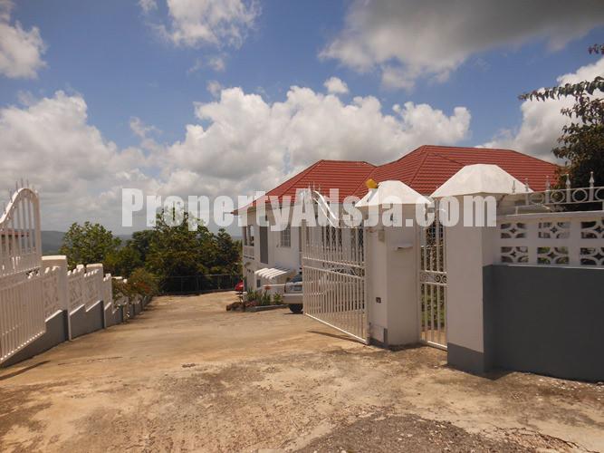 Apartment For Rent in Mandeville Manchester, Manchester Jamaica