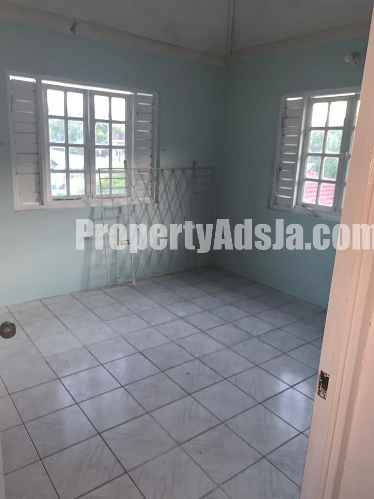 Flat For Rent in Queensborough, Kingston / St. Andrew Jamaica