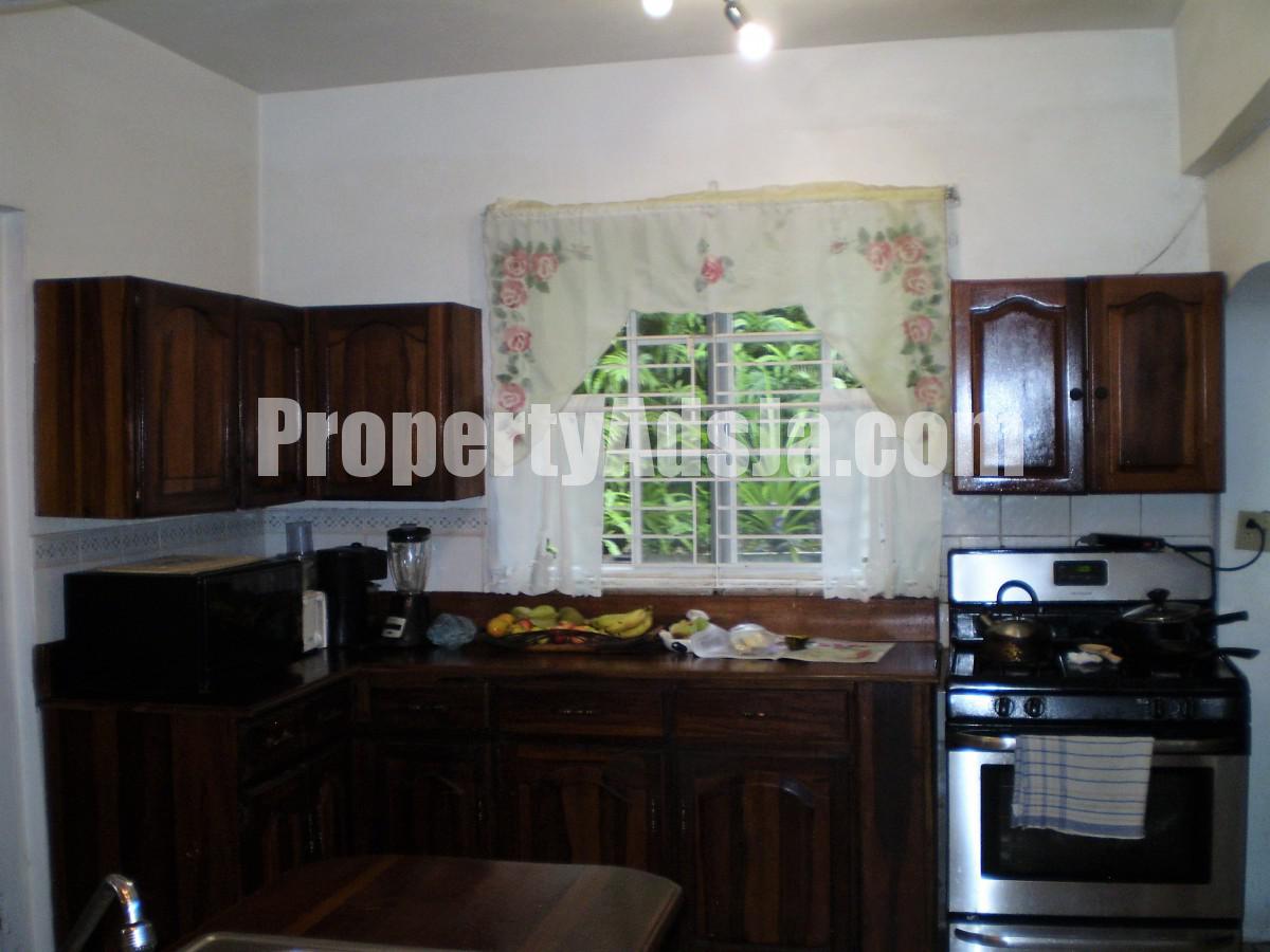 House For Sale in Orange Grove, Kingston / St. Andrew Jamaica