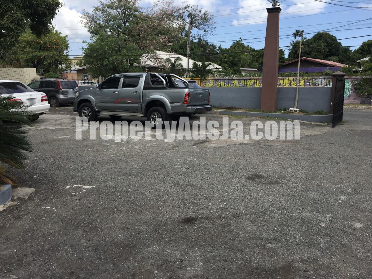 Commercial building For Rent in Kingston 10, Kingston / St. Andrew Jamaica
