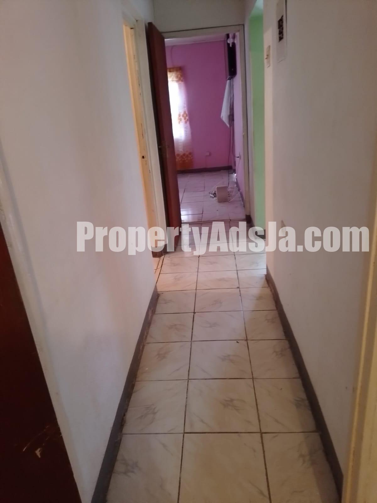 House For Sale in Glenmuir Heights May Pen, Clarendon Jamaica