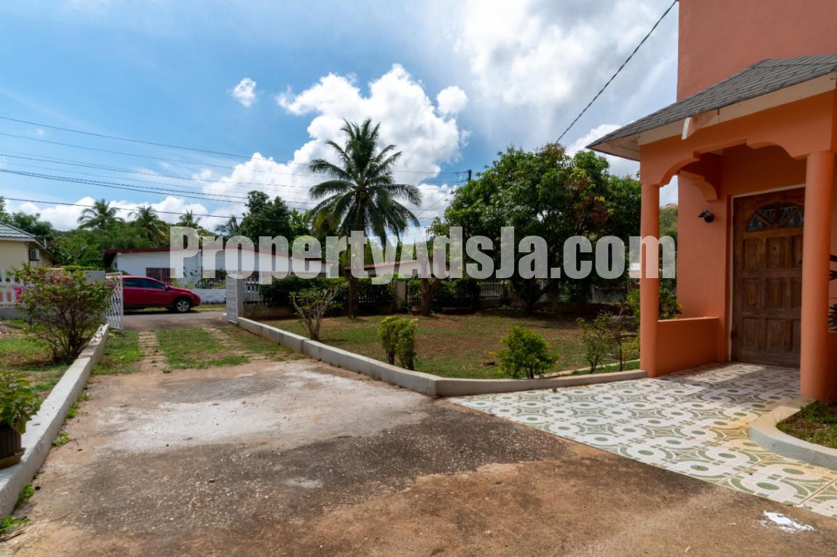 House For Sale in Keystone, St. Catherine Jamaica