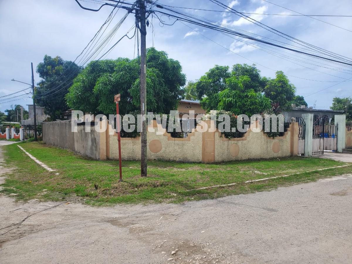 House For Sale in Willowdene, St. Catherine Jamaica