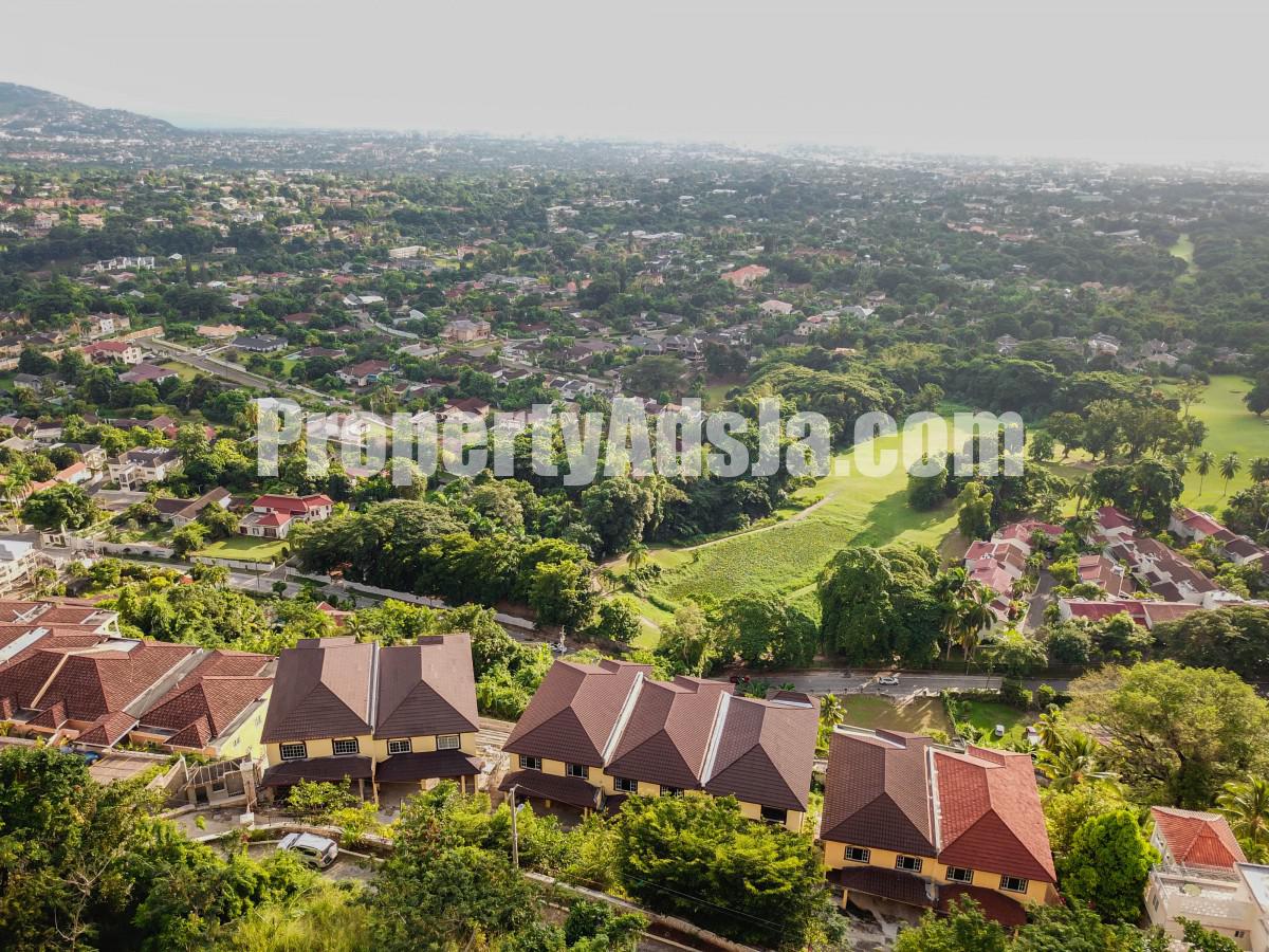 Townhouse For Sale in Norbrook Heights, Kingston / St. Andrew Jamaica
