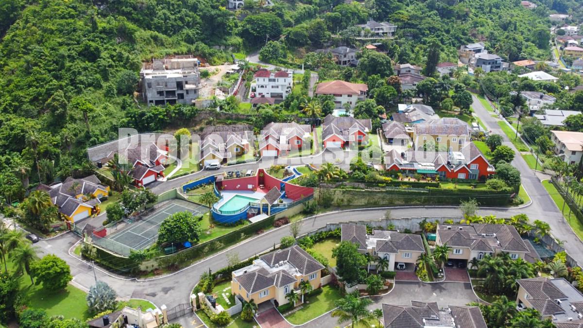 House For Rent in Cherry Gardens, Kingston / St. Andrew Jamaica