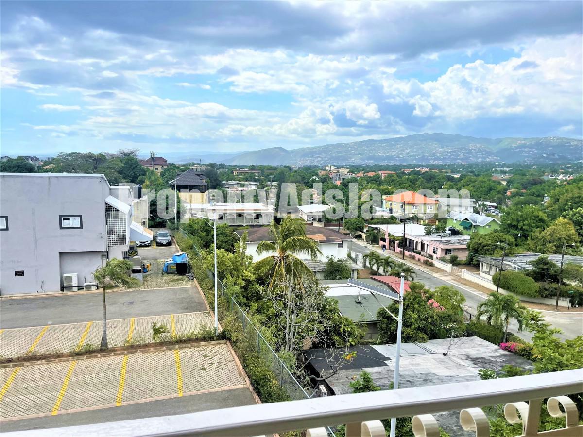 Apartment For Rent in LIGUANEA, Kingston / St. Andrew Jamaica