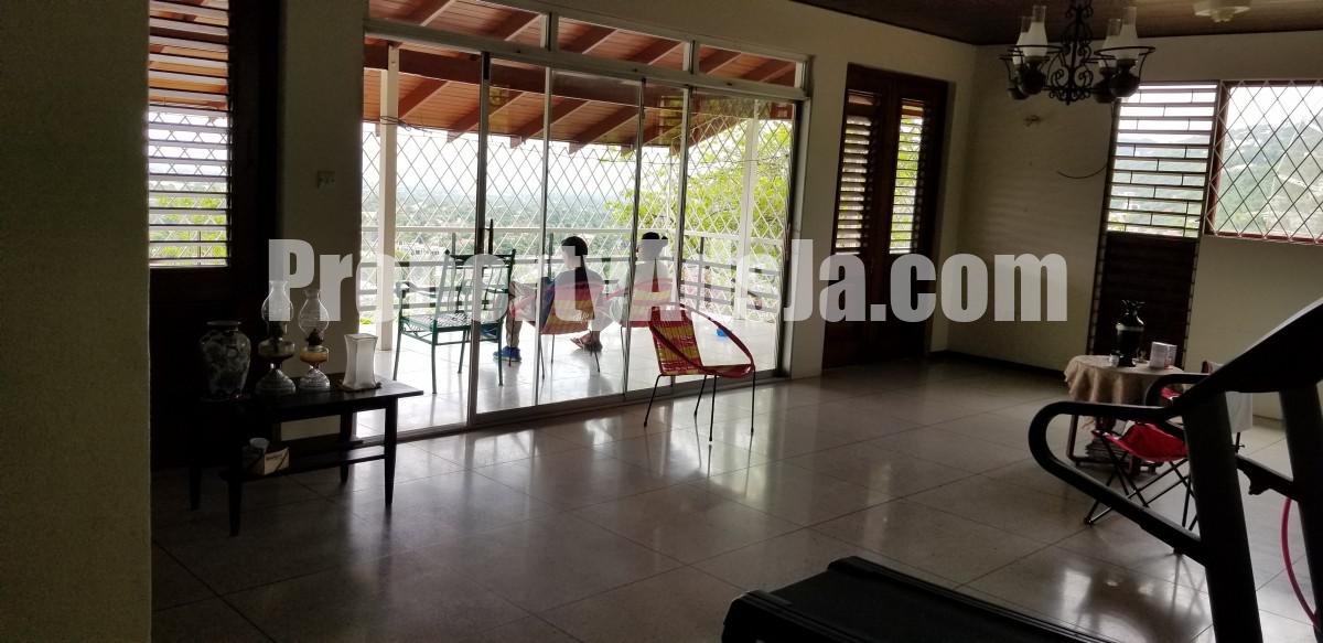 House For Sale in Havendale Heights, Kingston / St. Andrew Jamaica