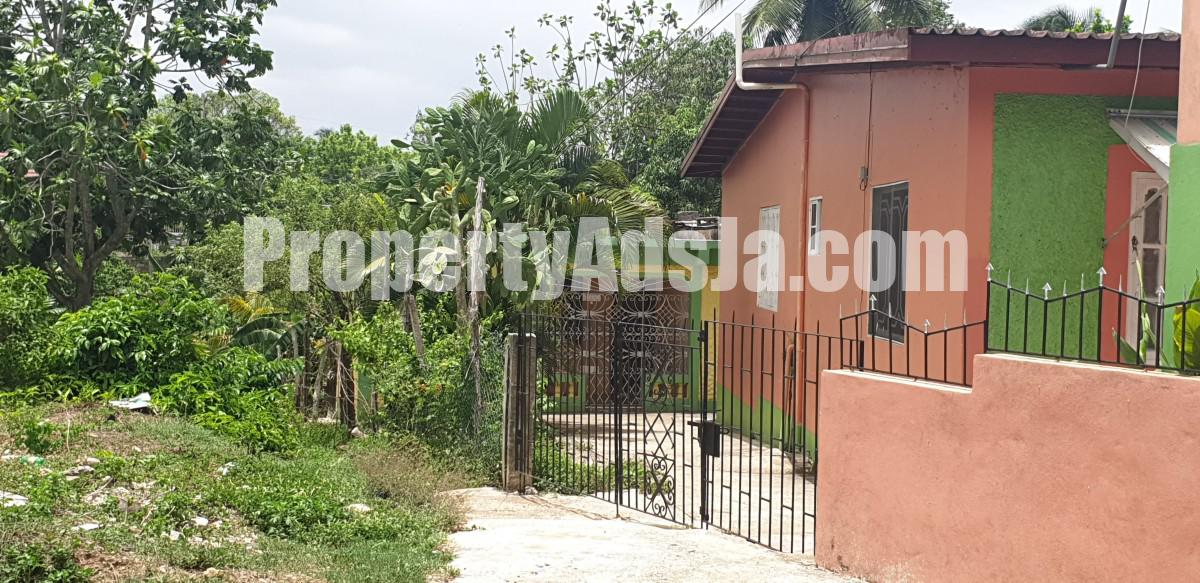 House For Sale in Linstead, St. Catherine Jamaica