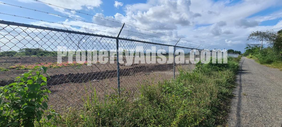 Commercial/farm land For Sale in Bushy Park, St. Catherine Jamaica