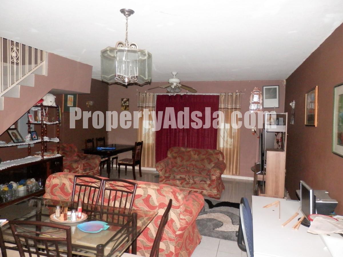 Townhouse For Sale in Havendale, Kingston / St. Andrew Jamaica