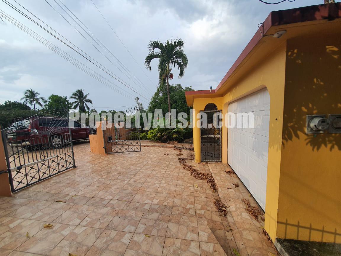 House For Sale in Mercury Gardens, St. Catherine Jamaica