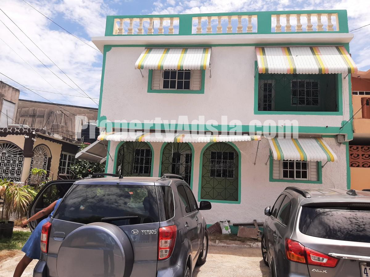 Townhouse For Rent in manley meadows, Kingston / St. Andrew Jamaica