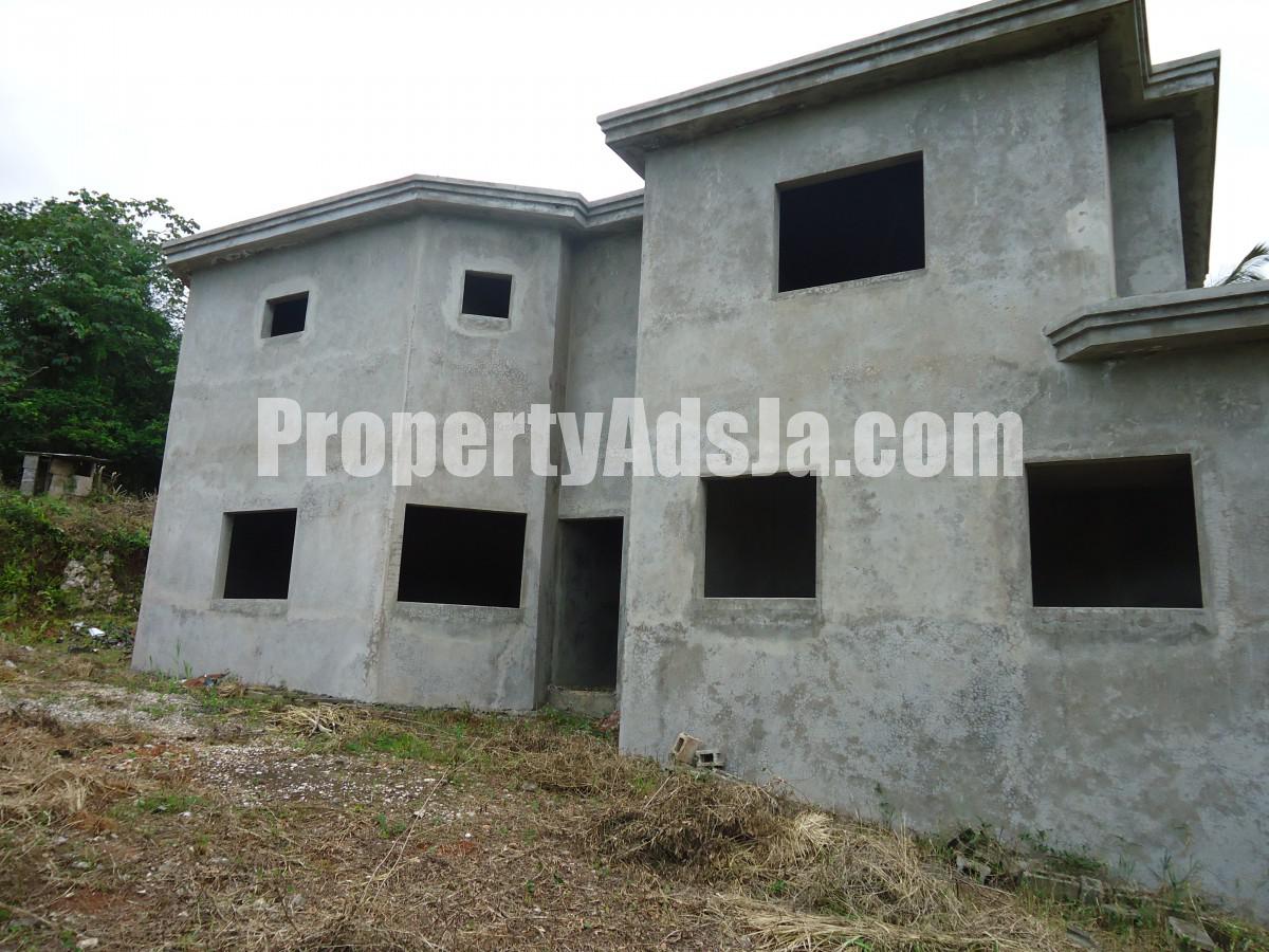 House For Sale in Manchester, Manchester Jamaica