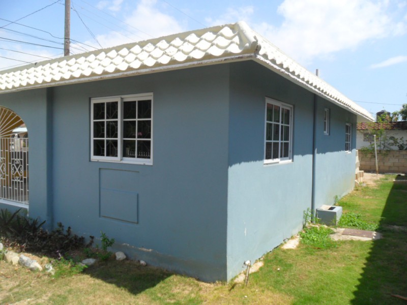 House For Sale in Bridgeport, St. Catherine Jamaica