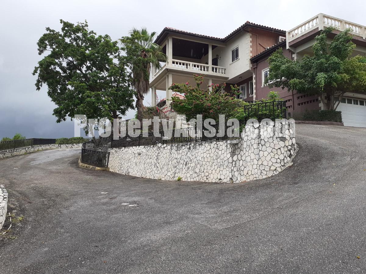 House For Sale in Beverly Hills, Kingston / St. Andrew Jamaica