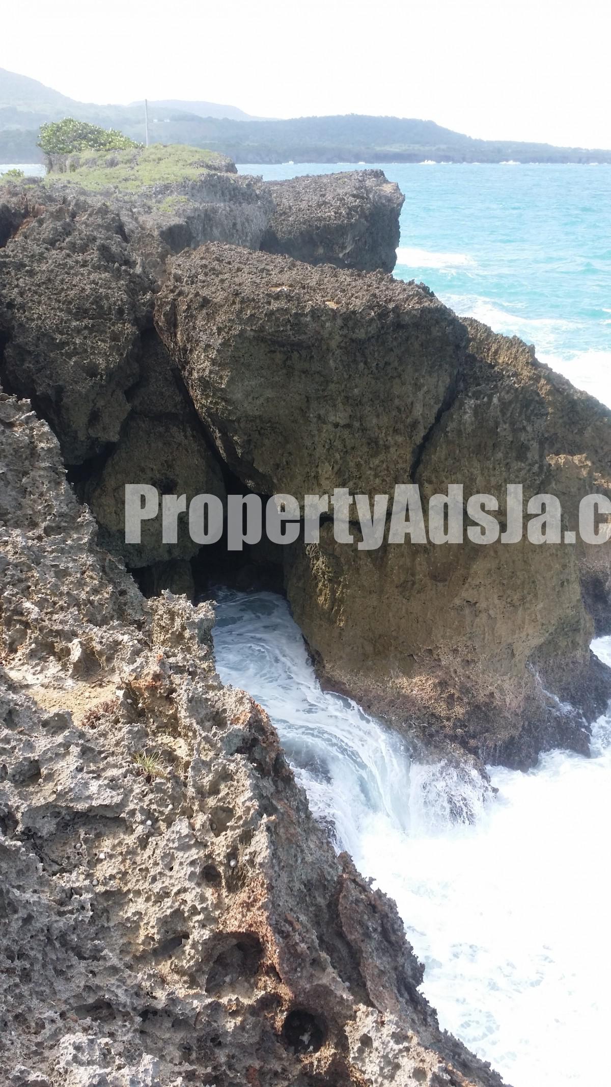 Residential lot For Sale in Fairy Hill, Portland Jamaica