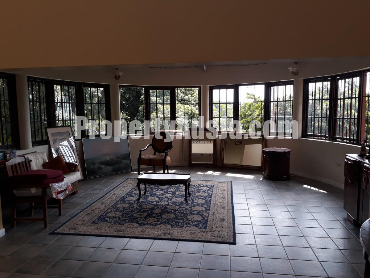 House For Sale in Jacks Hill, Kingston / St. Andrew Jamaica