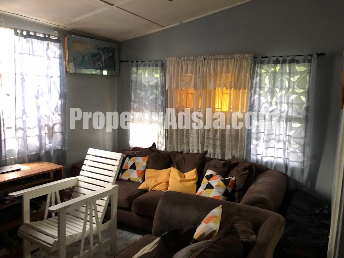 House For Sale in Pembroke Hall, Kingston / St. Andrew Jamaica