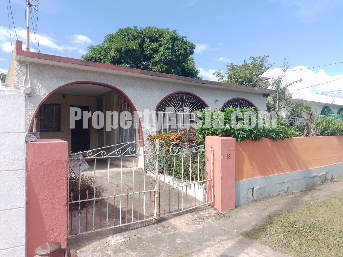 House For Sale in Duhaney Park, Kingston / St. Andrew Jamaica