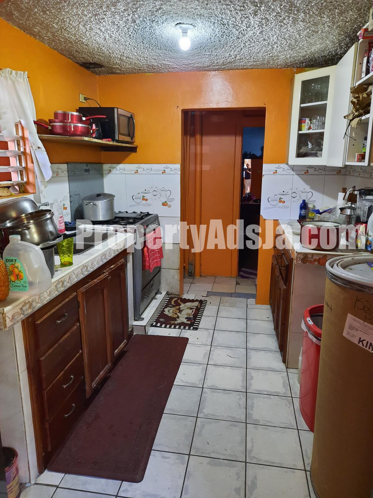 House For Sale in Manley Meadows Kgn 2, Kingston / St. Andrew Jamaica