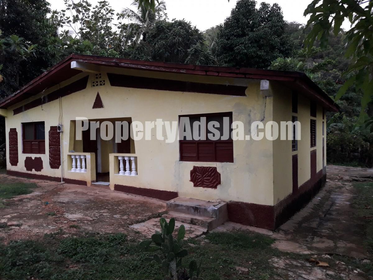 House For Sale in WINDSOR, St. Elizabeth Jamaica