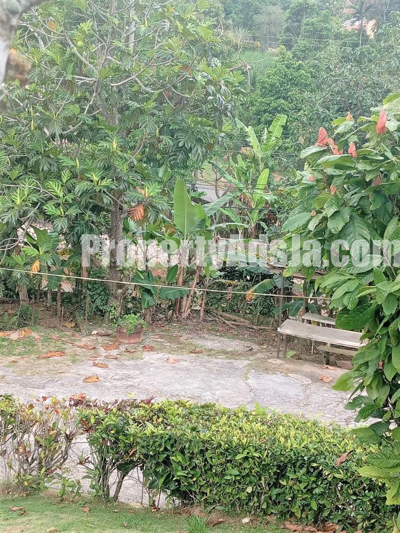 House For Sale in Rock Hall, Kingston / St. Andrew Jamaica