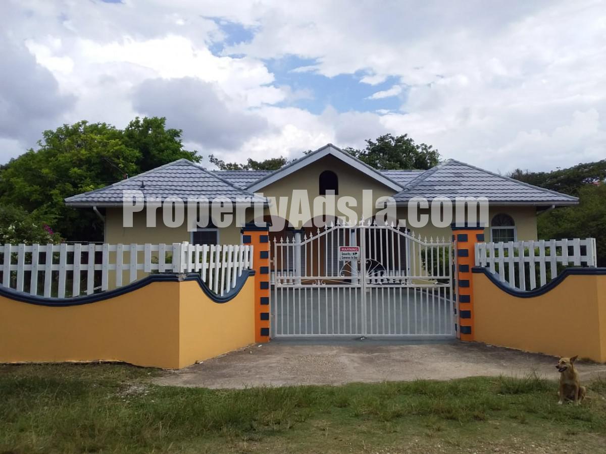House For Sale in Duncans bay, Trelawny Jamaica