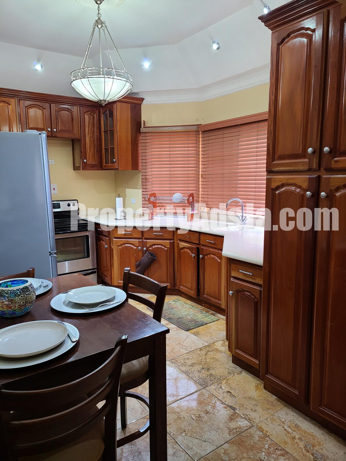 Apartment For Rent in Liguanea, Kingston / St. Andrew Jamaica