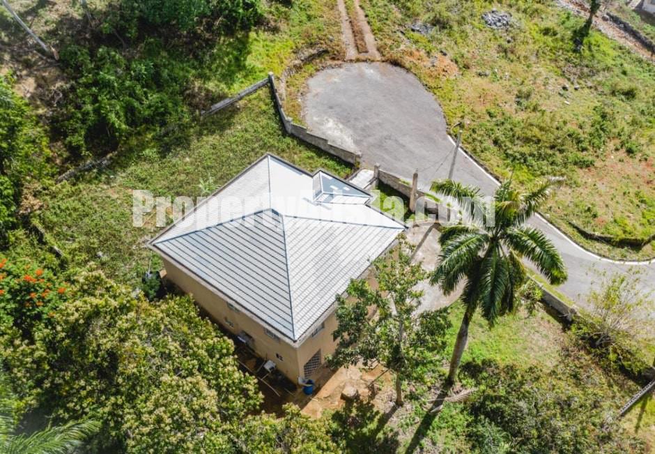 House For Sale in 7 Caledonia, Manchester Jamaica