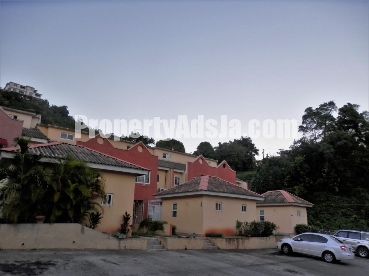 Townhouse For Sale in Havendale, Kingston / St. Andrew Jamaica