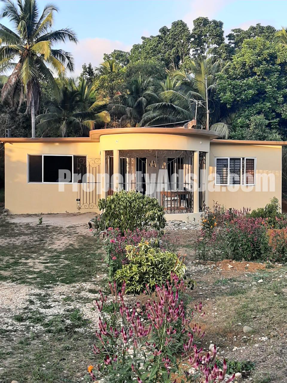 House For Sale in Prospect Bog Walk, St. Catherine Jamaica