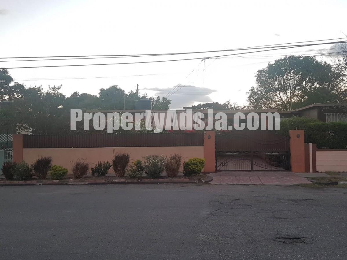 House For Sale in HARBOUR VIEW, Kingston / St. Andrew Jamaica