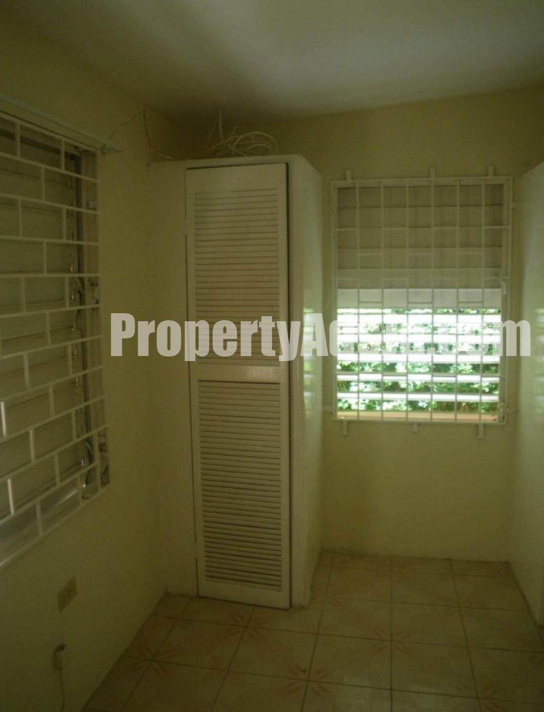 House For Rent in Mona, Kingston / St. Andrew Jamaica