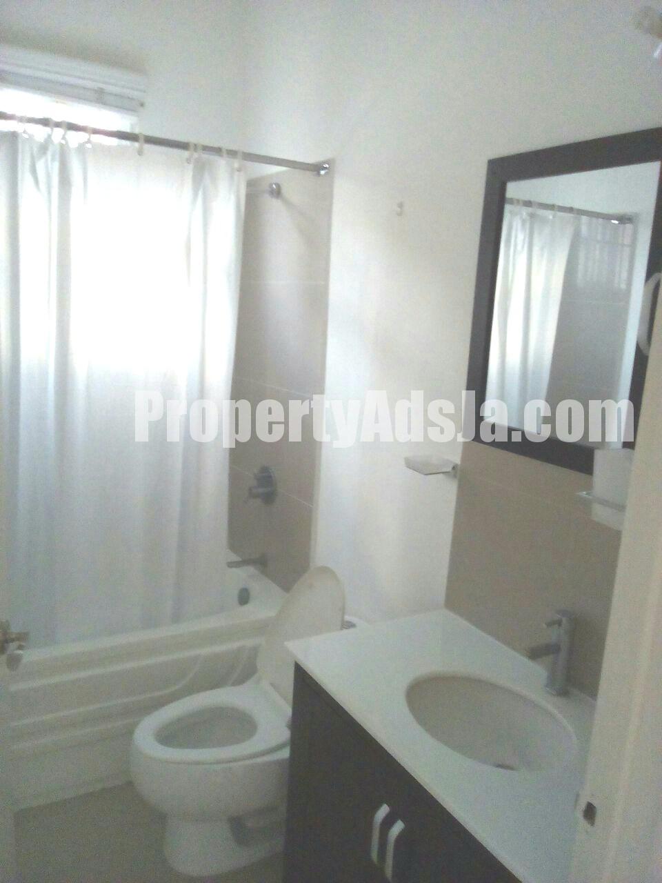 House For Rent in Caymanas Country Club Estates, Kingston / St. Andrew