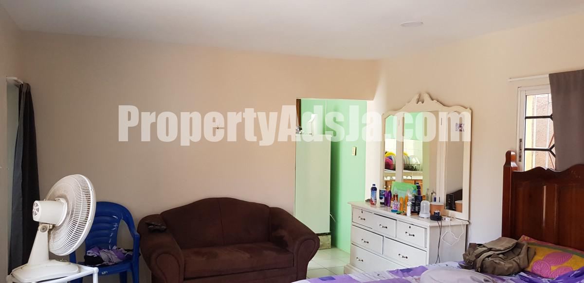 House For Rent in Pembroke Hall, Kingston / St. Andrew Jamaica