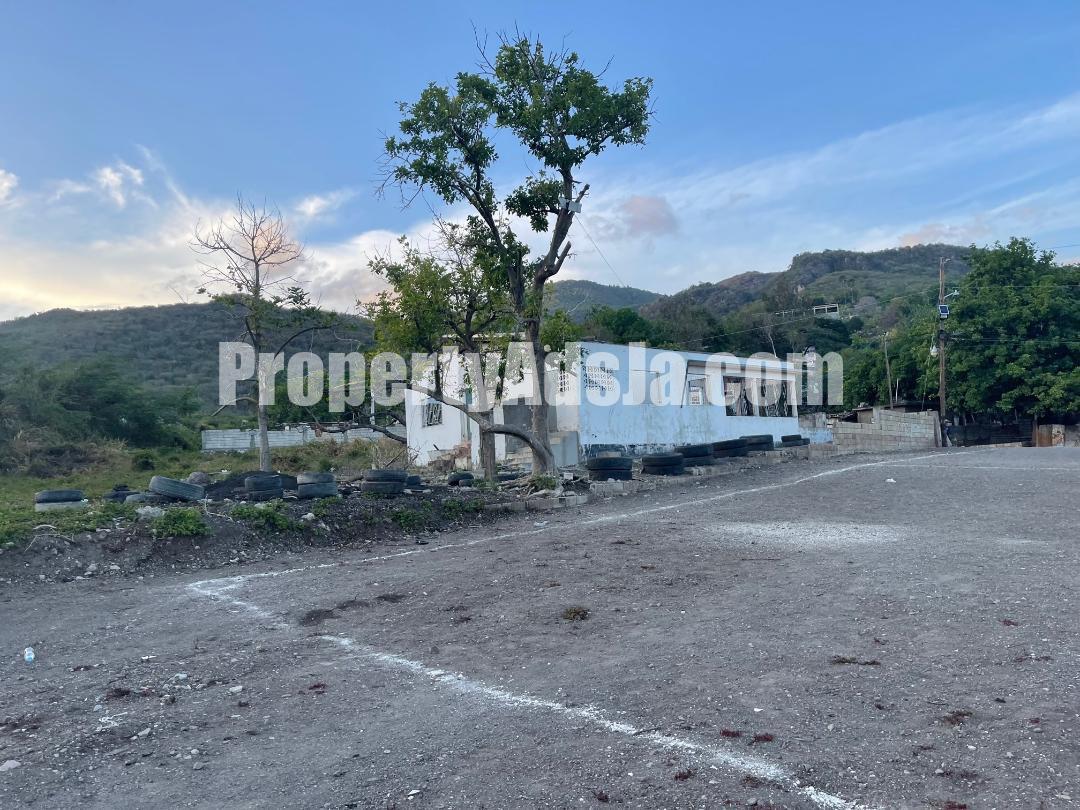 House For Sale in Bull Bay, Kingston / St. Andrew Jamaica